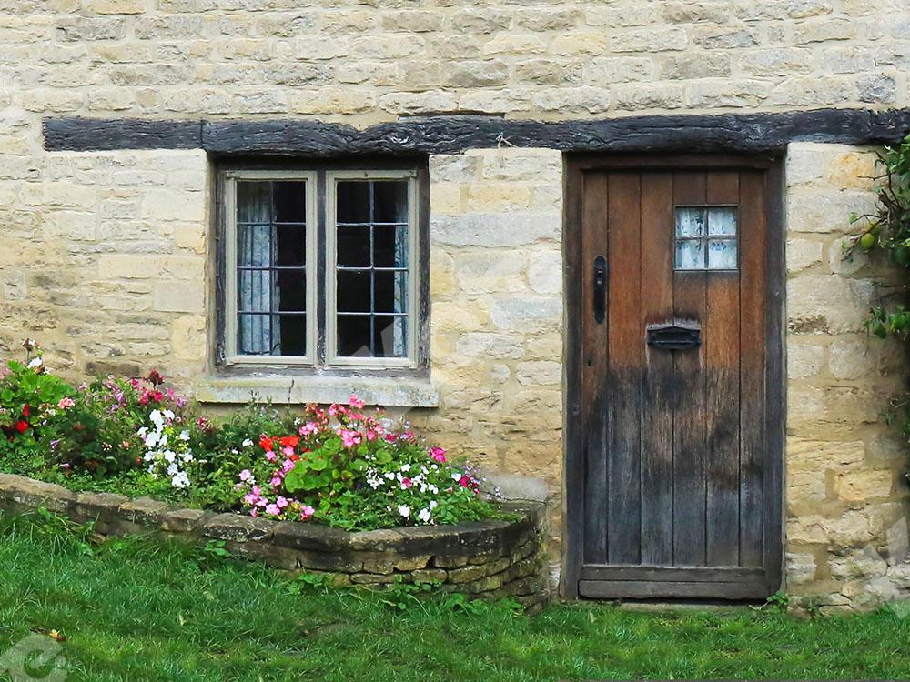 Kate Garden Backdrop Designed by Emetselch -UK