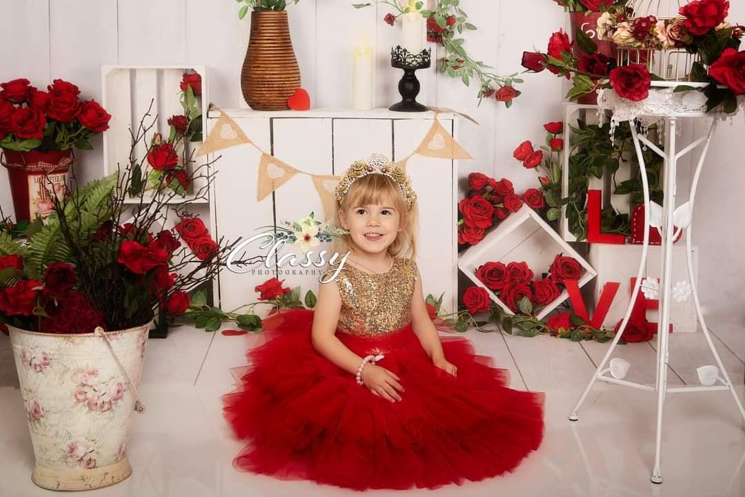 Kate Valentine's Day Roses Stand White Wood Wall Backdrop Designed by Emetselch -UK