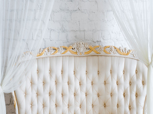 Kate White Wall and Sofa Backdrops For Photography -UK