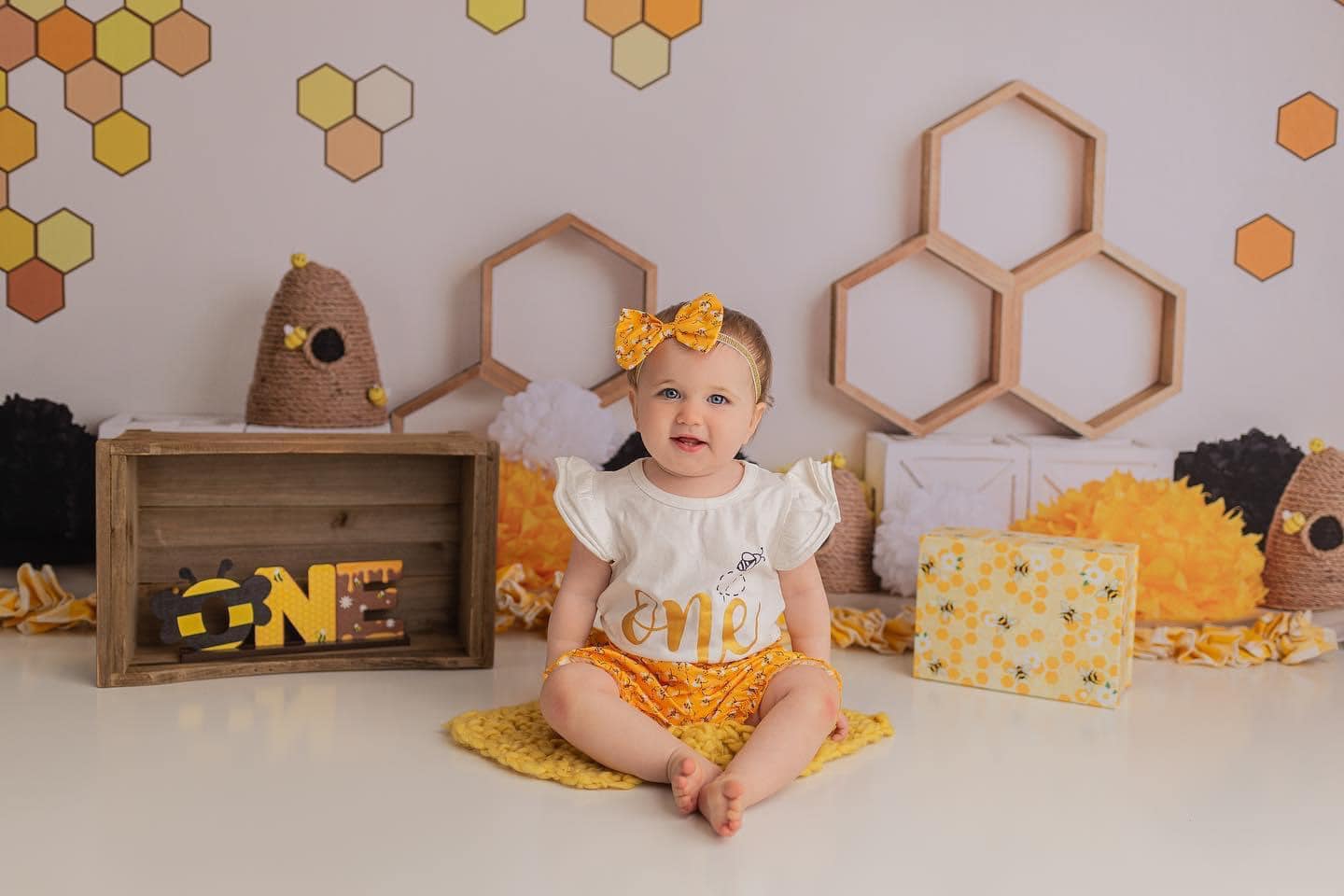 Kate Children Happy Bee Day Backdrop Designed By Mandy Ringe Photography -UK