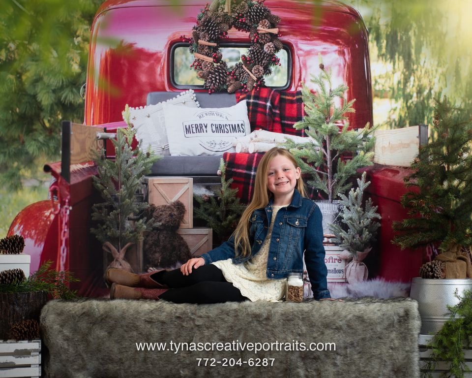 Kate Red Christmas Truck Backdrop Designed by Mandy Ringe Photography -UK