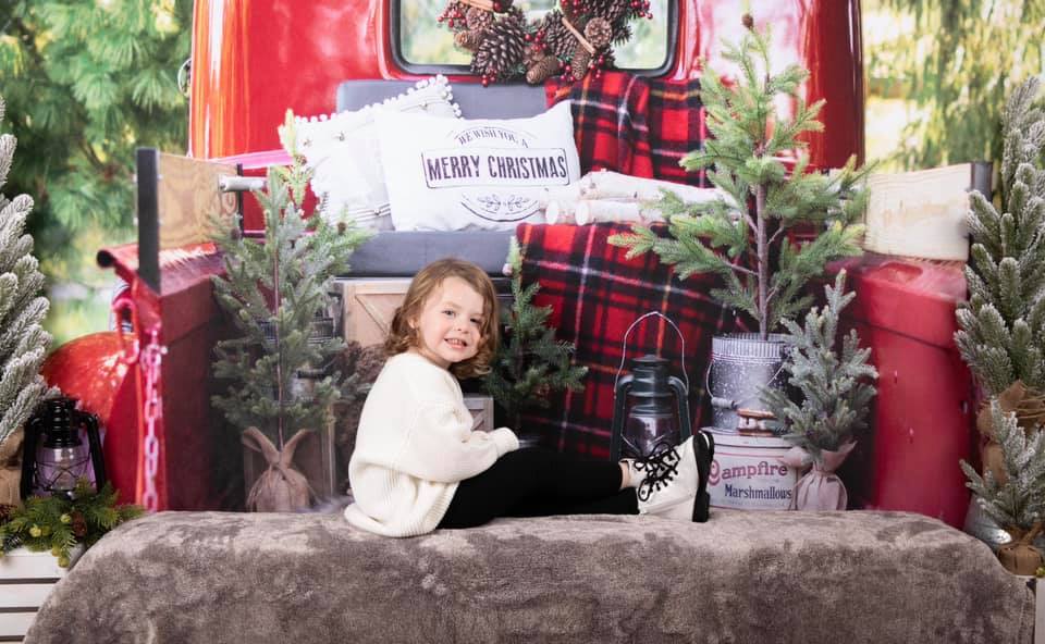 Kate Red Christmas Truck Backdrop Designed by Mandy Ringe Photography -UK