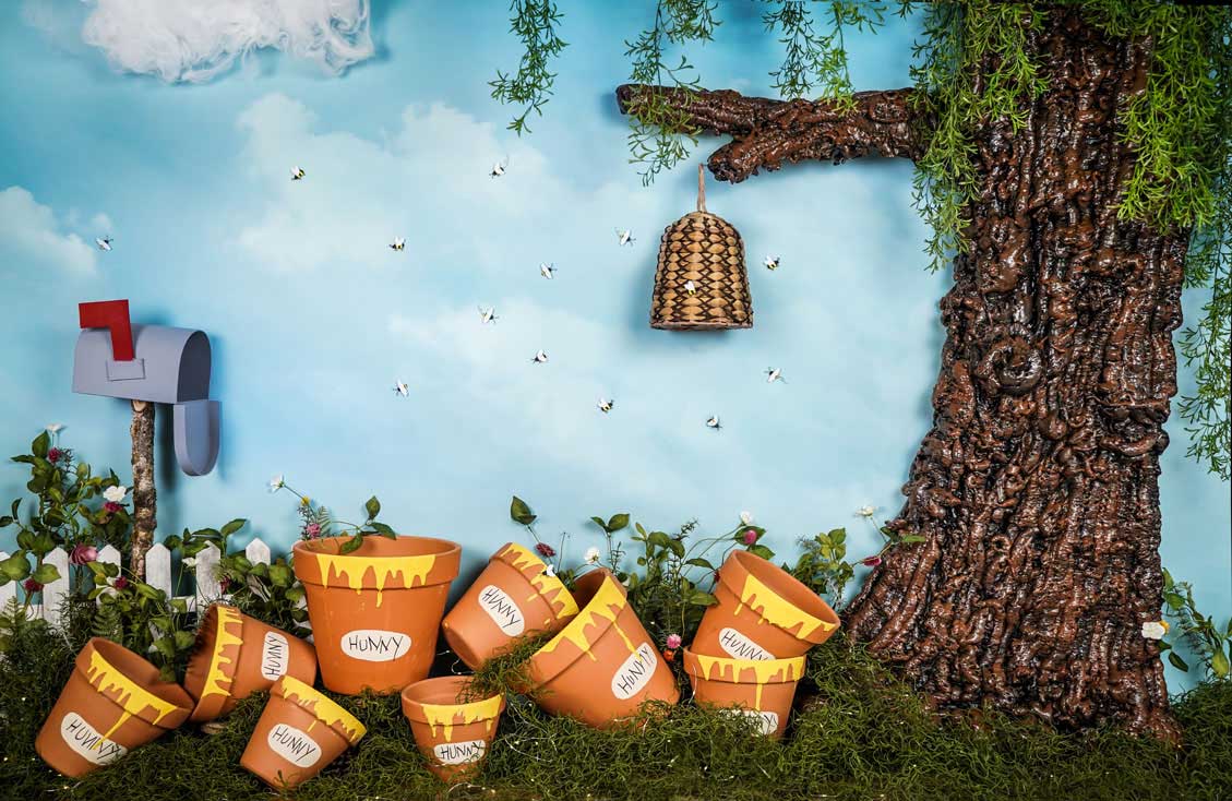 Kate Bees and Hunny Backdrop Designed by Arica Kirby -UK