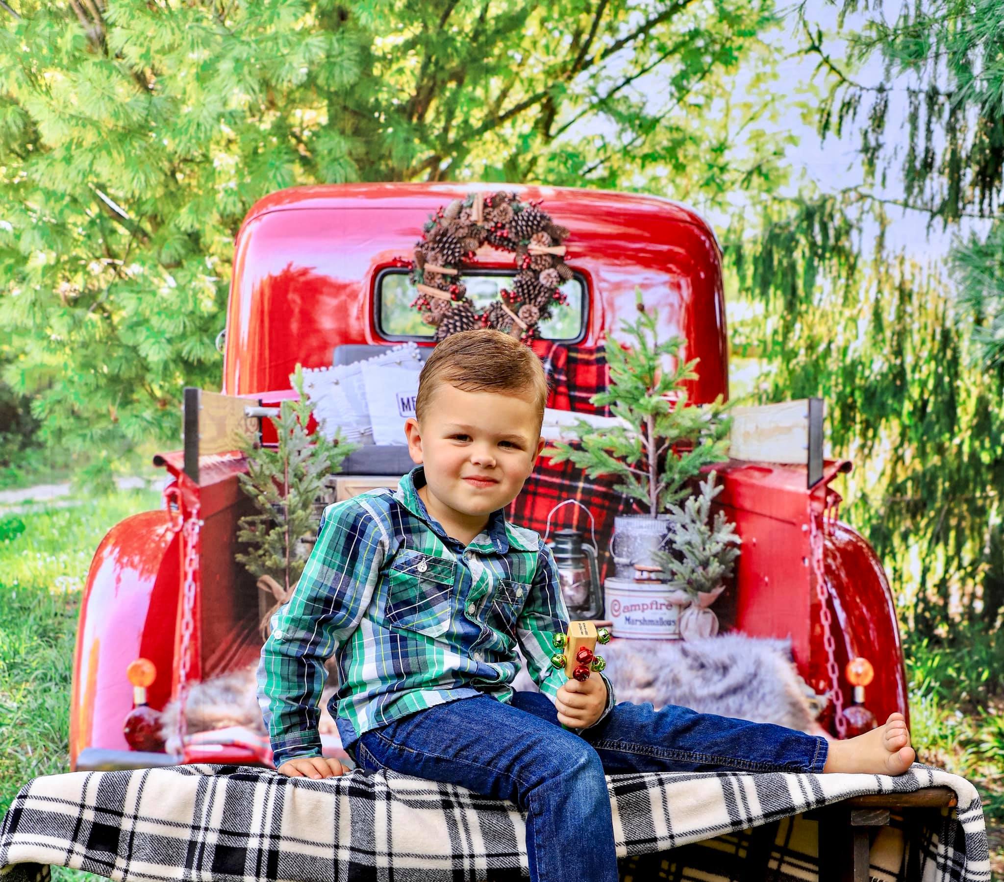 Kate Red Christmas Truck Backdrop Designed by Mandy Ringe Photography -UK
