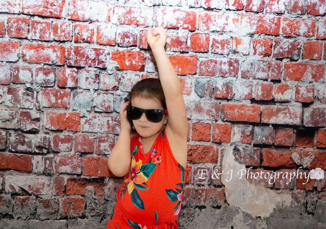 Kate Destroyed Retro Brick of Backdrop for Portrait Photography -UK