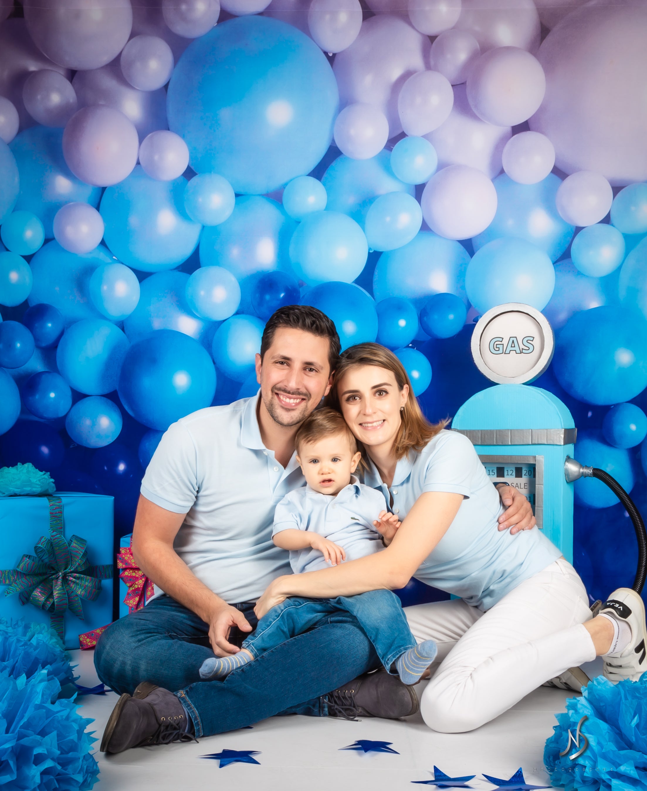 Kate Blue Balloon Wall Children Backdrop Designed by Mandy Ringe Photography -UK