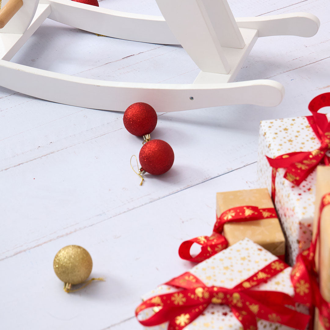 Kate 10pcs Silver/Gold Glitter Christmas Ornaments(D ≈ 2.36″) for Photography -UK