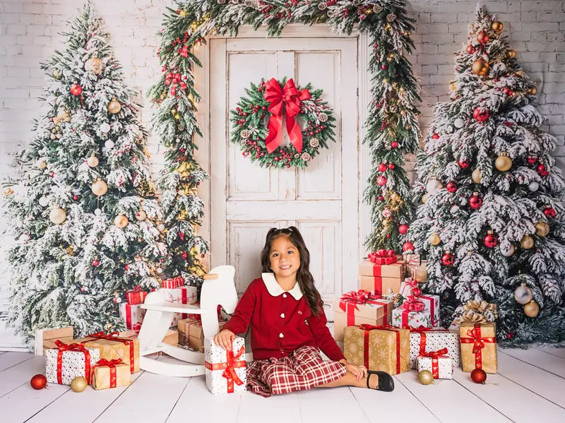Kate Christmas Tree Door Gifts White Backdrop Designed by Emetselch -UK