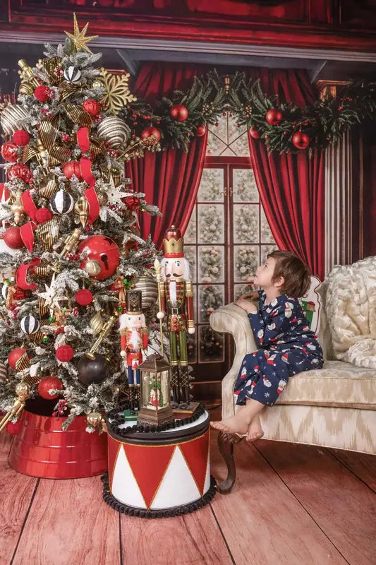 Kate Christmas Window Red Retro Wall Backdrop Designed by Chain Photography -UK
