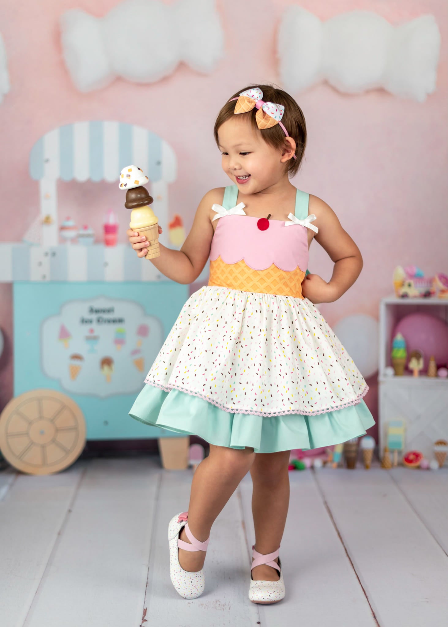 Kate Summer Ice Cream Cake Smash Backdrop Designed by Emetselch -UK