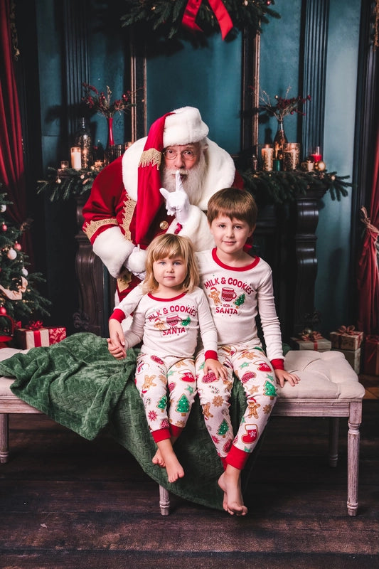 Kate Christmas Tree Fireplace Retro Wall Backdrop Designed by Emetselch -UK