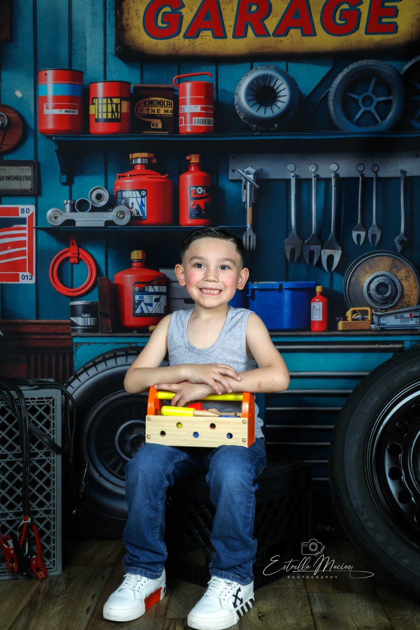 Kate Children/Boy Tool Holder Red Tanker Garage Backdrop Designed by Emetselch -UK