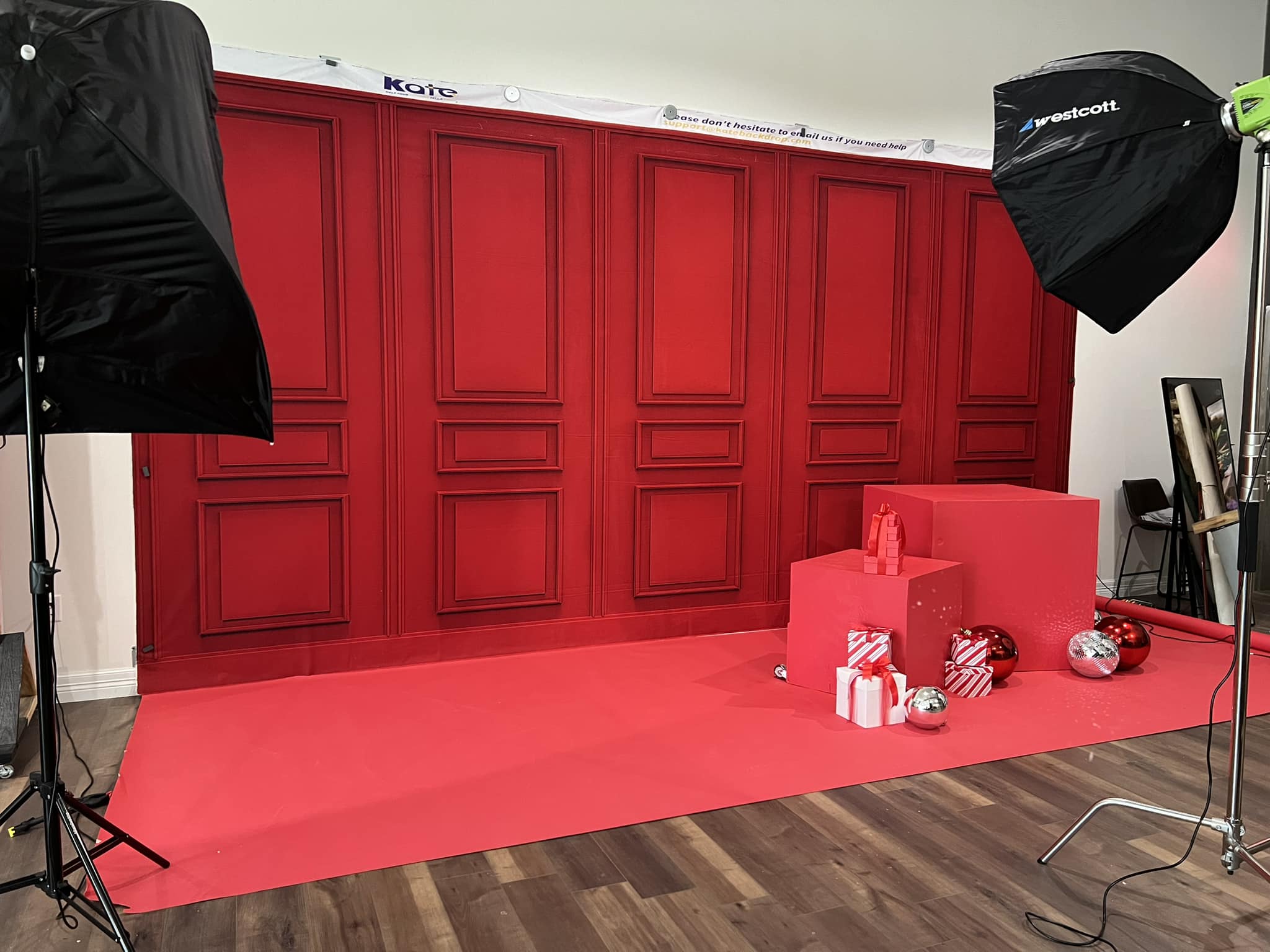 Kate Red Wall Backdrop Designed by Chain Photography -UK