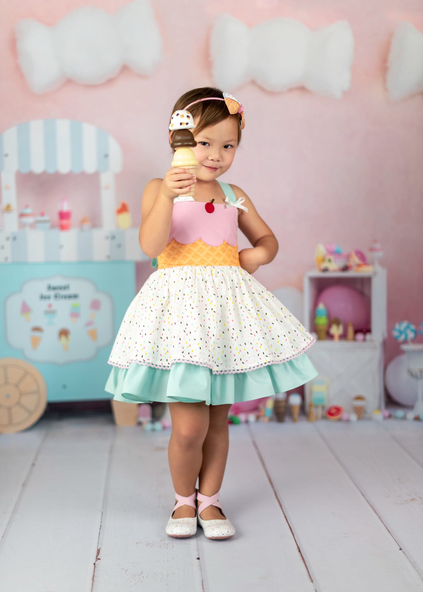 Kate Summer Ice Cream Cake Smash Backdrop Designed by Emetselch -UK