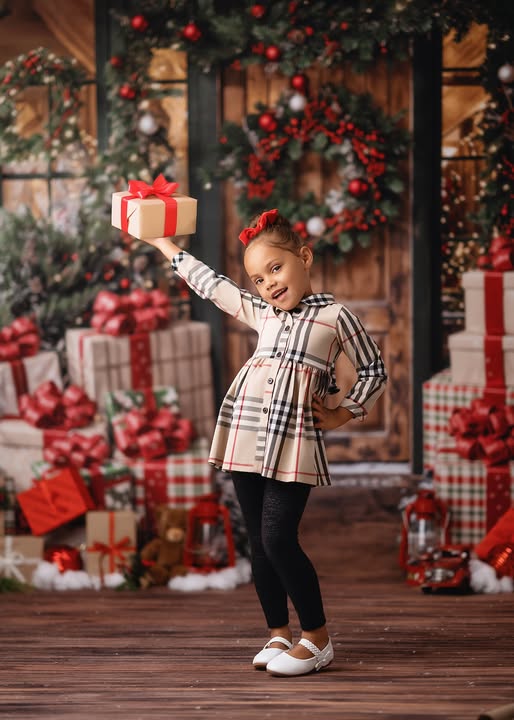 Kate Christmas Wooden Door Gifts Backdrop Designed by Emetselch -UK