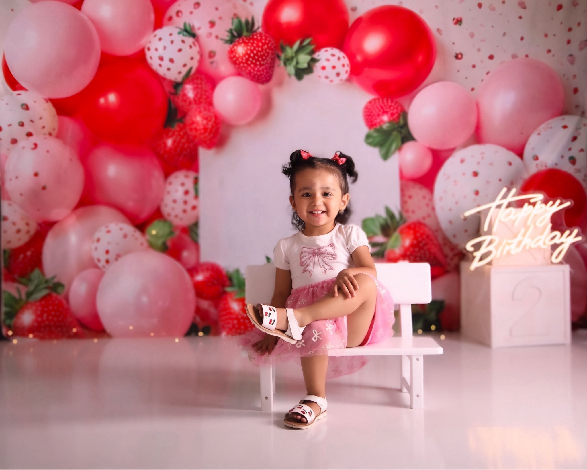 Kate Cake Smash Spring Strawberry Balloon Backdrop Designed by Emetselch -UK