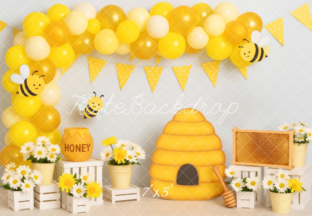 Kate Cake Smash Bee Hive Honeycomb Balloon Backdrop Designed by Patty Robert