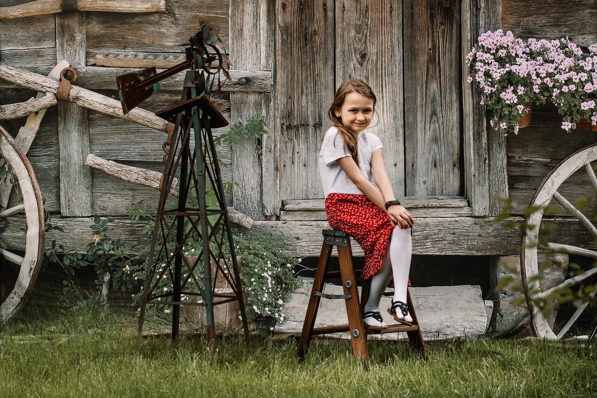 Kate Outdoor Backdrop Old Wood Barn for Photography -UK