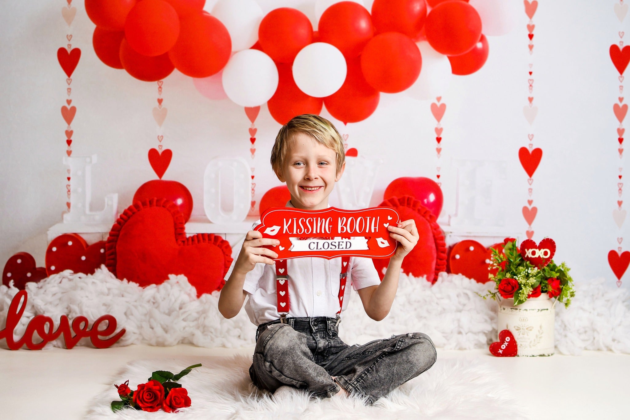 Kate Valentine's Day Balloons Love Heart Backdrop Designed by Uta Mueller Photography