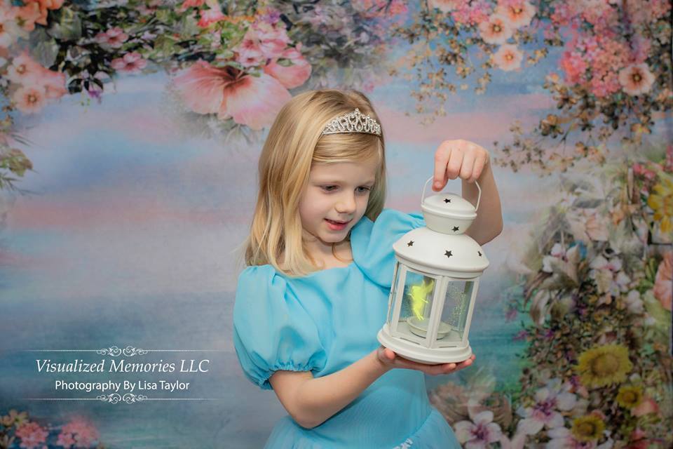 Kate Valentine's Day Vintage Flowers Bokeh Smog Backdrop Designed by JFCC -UK
