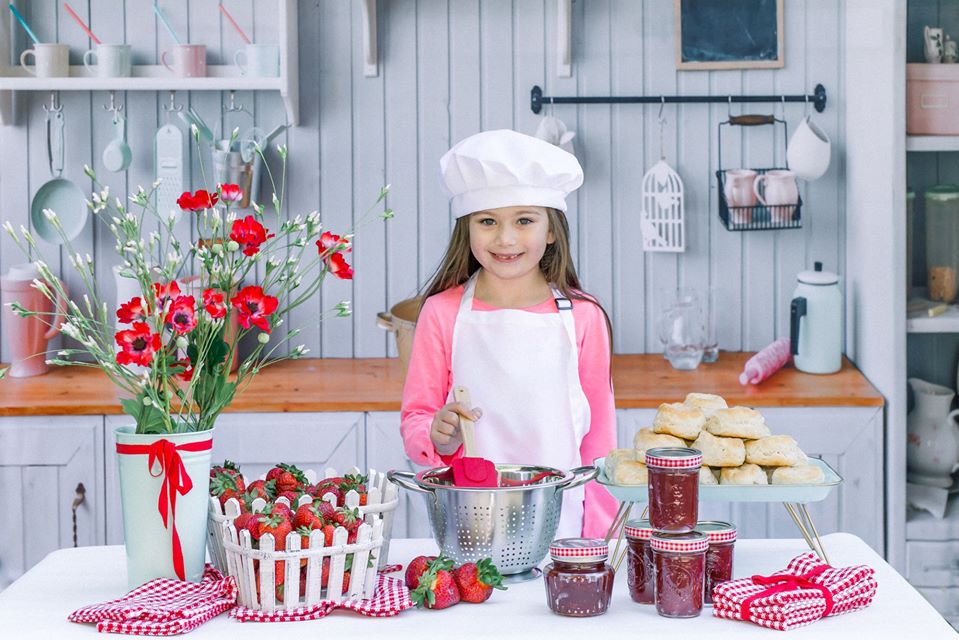 Kate Spring Kitchen White Backdrop for Photography -UK