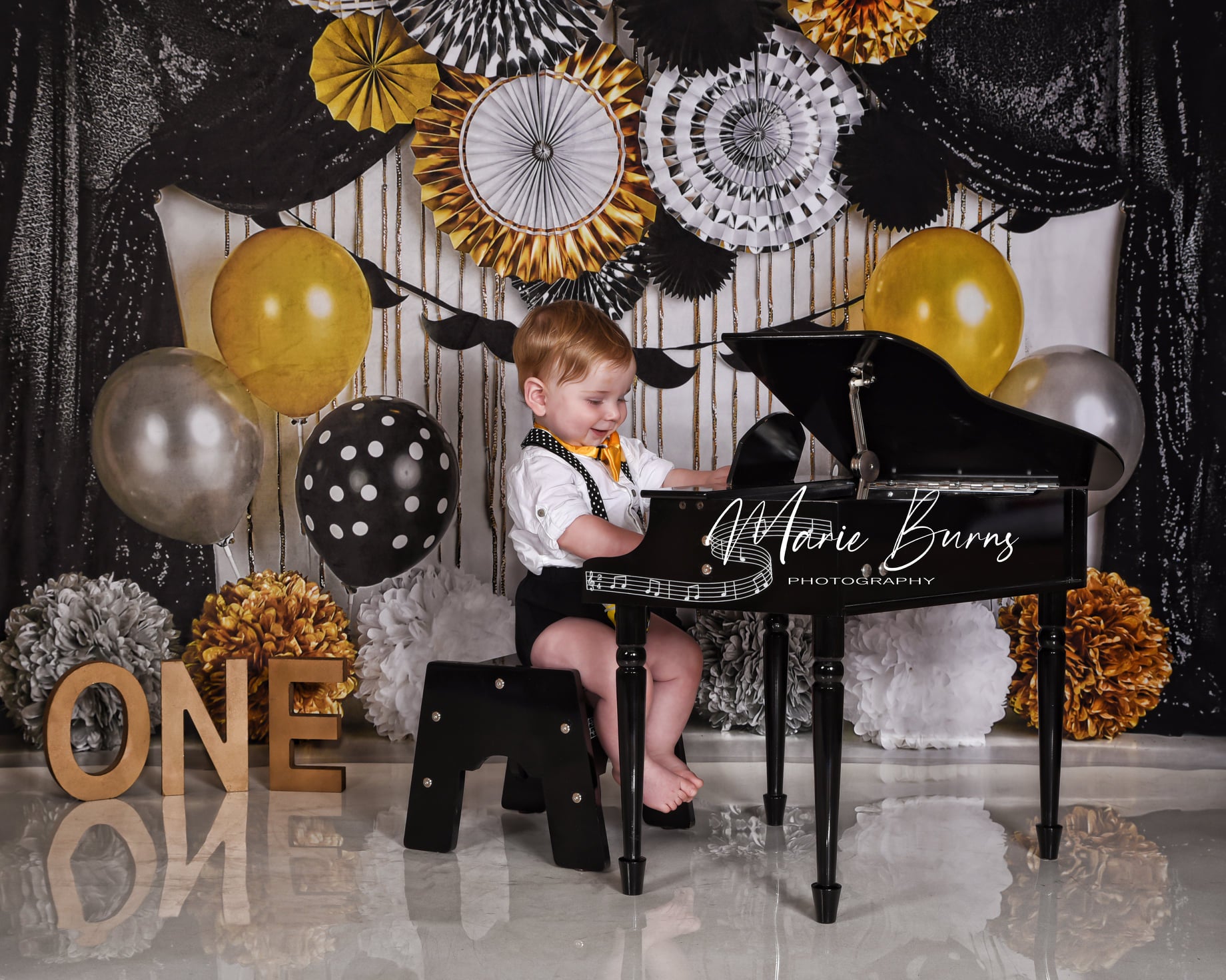 Kate Mr. Onederful 1st Birthday Backdrop Designed By Mandy Ringe Photography -UK