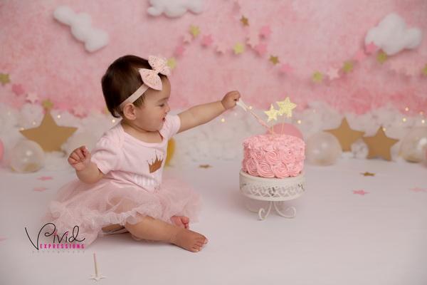 Kate Cake Smash Backdrop Pink & Gold Stars Designed by Melissa King -UK