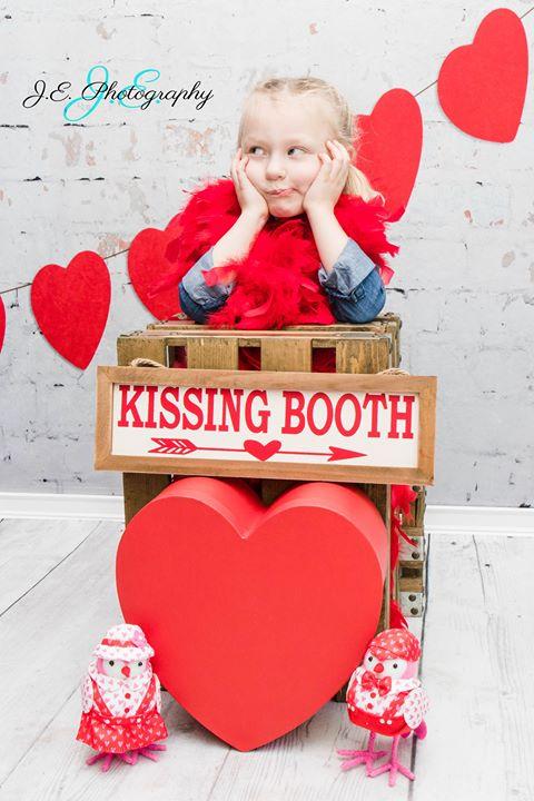 Kate Retro Brick Valentines Backdrop Designed by Jerry_Sina -UK