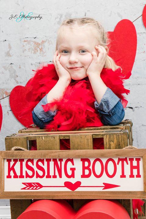 Kate Retro Brick Valentines Backdrop Designed by Jerry_Sina -UK