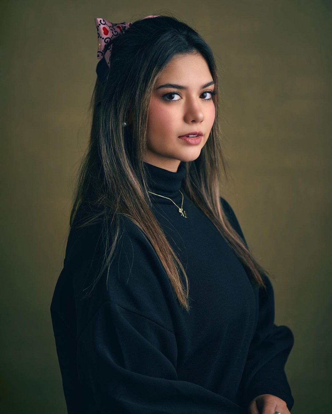 Kate Little Brown Color Spray Handpainted Abstract Texture Backdrop -UK